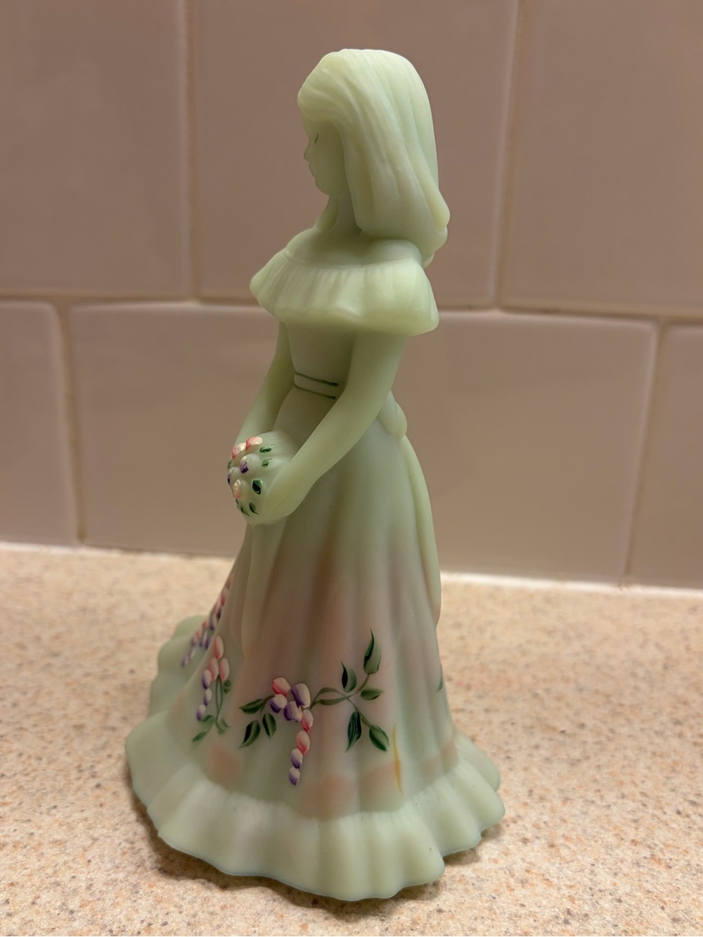 VTG Mosser jadeite green satin glass Bridesmaid figurine - Picture 4 of 8